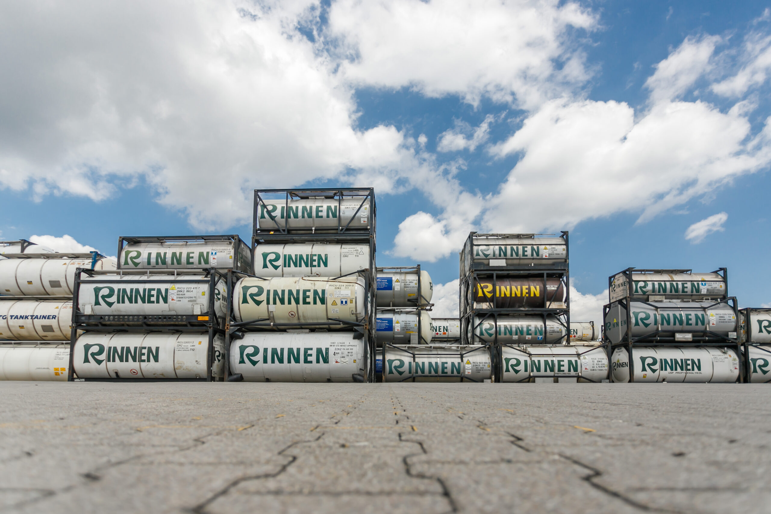 rinnen-depot-container-von-unten